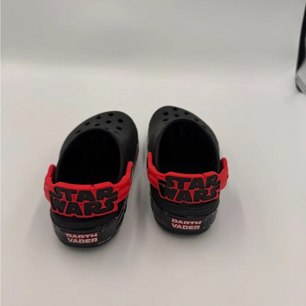 Star Wars Crocs Toddler Size 7 Boys Girls Kids Darth Vader Water Shoes Slippers